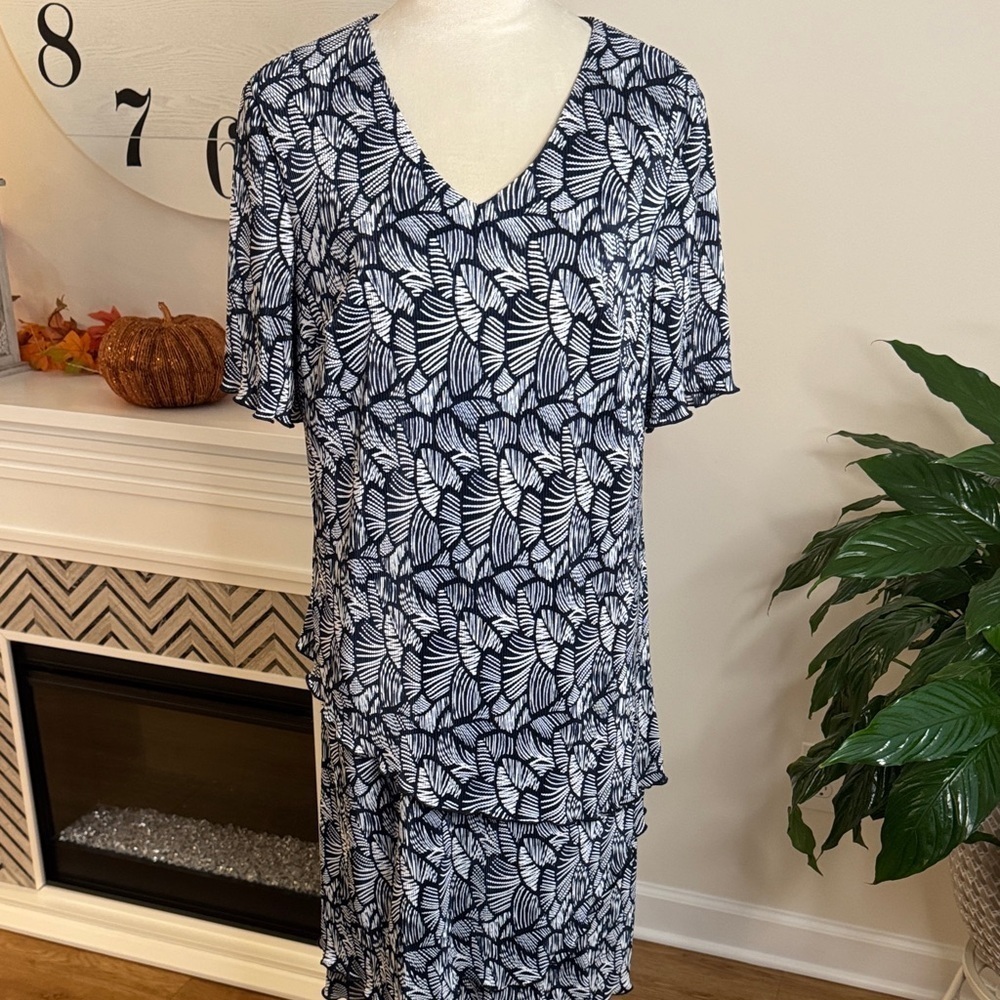 Connected Apparel Navy and White Leaf Pattern Midi Dress NWOT